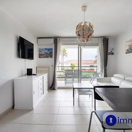 Air Conditioning With Pool St Laurent Du Apartamento
