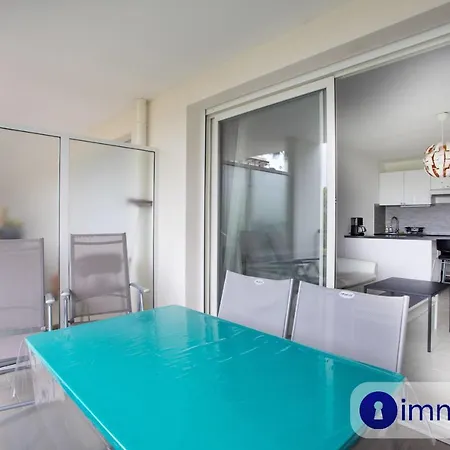 Air Conditioning With Pool St Laurent Du Apartamento